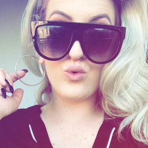 Meet your Posher, Maggie